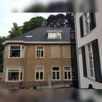 Huis Heeckeren aan de Lintelerweg 5 te Goor met zicht op de aanbouw van het hoofdhuis Heeckeren in juli 2021. Foto; Sander van Scherpenzeel.