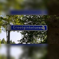 Straatnaambord aan de Groot Ginkelseweg op de Ginkelse Heide te Ede in juli 2021. Foto: Sander van Scherpenzeel.