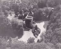 Gezicht op kasteel Rhijnestein in 1920. Bron: Regionaal Archhief Zuid-Utrecht (RAZU), 236, 6637, 24.