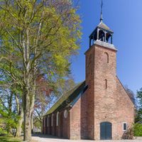 Het Nederlands Hervormde kerkje van het Dorp van Tull en 't Waal aan de Waalseweg 71. Foto: Peter van Wieringen, Natuurenfoto.nl.