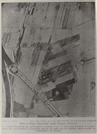 Luchtfoto van kasteel Heemstede en omgeving met onder andere het nog in aanleg, Houten/Jutphaas, Geallieerde Luchtmacht, 22-01-1945, Regionaal Archief Zuid-Utrecht, identificatienummer: doos09 (041490).