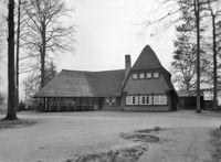 Gezicht op het theehuis Rhijnauwen te Bunnik in 1938. Bron: Het Utrechts Archief, catalogusnummer: 43414.