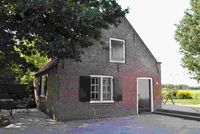 Het bakhuis bij boerderij Rijsbrug aan de Binnenweg 19 in Houten. Foto: Peter Koch.