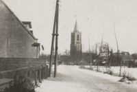 De Pr. Bernhardweg in een winter in WOII richting het noorden gezien met op de achtergrond de N.H. Kerktoren aan de Lobbendijk. Bron: Regionaal Archief Zuid-Utrecht (RAZU), 353.