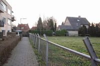 Een braak liggend stuk grond in 2008 gelegen tussen de Kon. Wilhelminaweg en Gierst-oord waar de Lavendel-oord gebouwd zou gaan worden. Foto: Sander van Scherpenzeel.