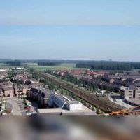 Zicht vanaf de toren van het gemeentehuis op de Randhoeve en de spoorlijn richting Utrecht in 1987. Bron: Regionaal Archief Zuid-Utrecht (RAZU), 353, 52654, 121.