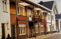 Huizen aan het Lokaal-, Centraal- en Lokaalspoor in ca. 2002. Bron: Collectie gemeente Houten.