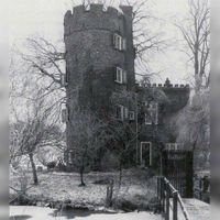 Foto van de situatie van kasteeltoren Schonauwen in 1988/1989 (Schalkwijkseweg 15), heden Granietsteen 50. Foto: O.J. Wttewaall.