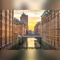 Een gracht of kanaal in de Duitse stad Hamburg. Bron: Pixabay.