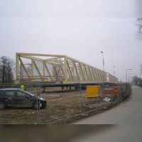 De opbouw van de Nieuwe Houtensebrug op de zandbaan waar de nieuwe dubbele spoorbaan zou komen te liggen in 2010 (2). Bron: Wikimedia Commons.