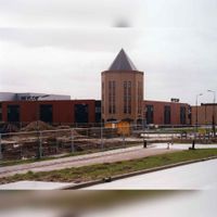 Werkzaamheden aan de nieuwe kade van de watergangen op het bedrijventerrein De Vesten in 1998-2002. Bron: Regionaal Archief Zuid-Utrecht (RAZU), 353.