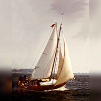 Een houten zeilboot de Kleine Freiheit - 70 jaar oude gaffelkotter te Denemarken. Bron: Wikimedia Commons.