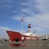 Het Lichtschip West-Hinder in de zeehaven van Zeebrugge (België) in 2014. Bron: Wikimedia Commons.