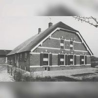 Boerderij in &#039;t Goy aan de Beusichemseweg 26 in 1985. Bron: RAZU, 353.