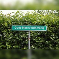 Straatnaambord Oude Mereveldseweg. Foto: Sander van Scherpenzeel.