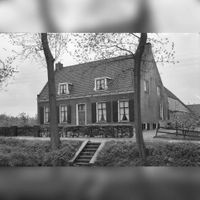 Huis Vuylcop aan het Neereind 27 te Schalkwijk in oktober 1963. Bron: Rijksdienst voor het Cultureel Erfgoed (RCE) te Amersfoort, beeldbank, documentnummer: 87.643.