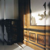 De lambrisering in een kamer van het landhuis Nieuw-Amelisweerd (Koningslaan 1) te Bunnik in 1983. Bron: Het Utrechts Archief, catalogusnummer: 119540.
