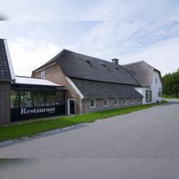 De achterkant met broodbakkerij van restaurant Vroeg aan de Achterdijk 1 te Bunnik in 2010. Bron: Rijksdienst voor het Cultureel Erfgoed (RCE) te Amersfoort, documentnummer: 559.418.