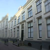 Het huis aan de Muntstraat 5 te Utrecht. Van 1858 tot 1883 in het bezit geweest van jhr. Johannes Gerardus Bosch van Drakestein. Bron: Wikimedia Commons.