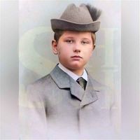 Portret van Arnaud Johan Carel van Loten van Doelen Grothe (1889-1932) als kind in ca. 1899. Bron: HUA, 750.