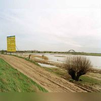 Gezicht over de uiterwaarden van de Lek bij Schalkwijk, waar het natuurgebied Steenwaard ontwikkeld wordt op maandag 13 maart 2000. Bron: HUA, catalogusnummer: 843465.