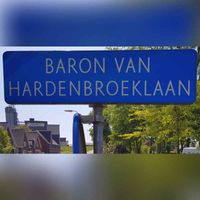 Straatnaambord 'Baron Van Hardenbroeklaan' in Bergambacht. Foto: Sander van Scherpenzeel.
