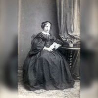 Portret van Alida Johanna Sara Munnicks van Cleeff (1832-1866) rond 1860. Bron: Nederlands Instituut voor Kunstgeschiedenis, Den Haag.